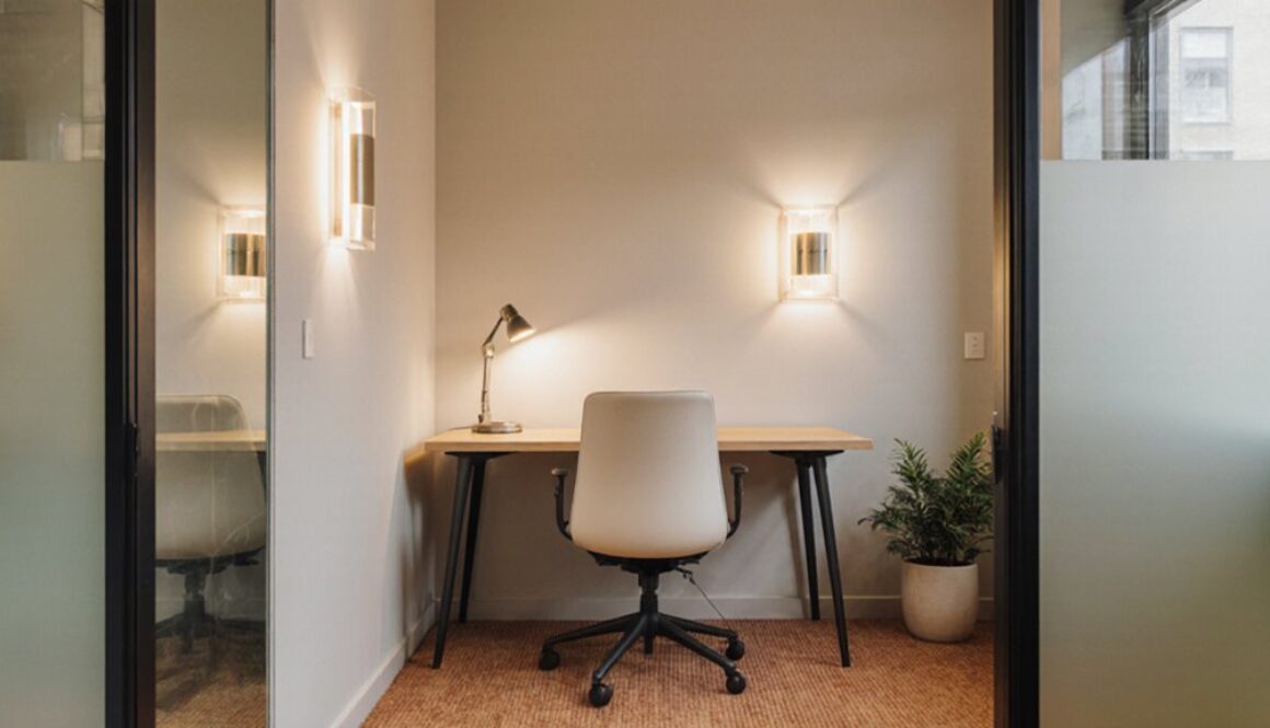 ein fensterloses Büro beleuchten